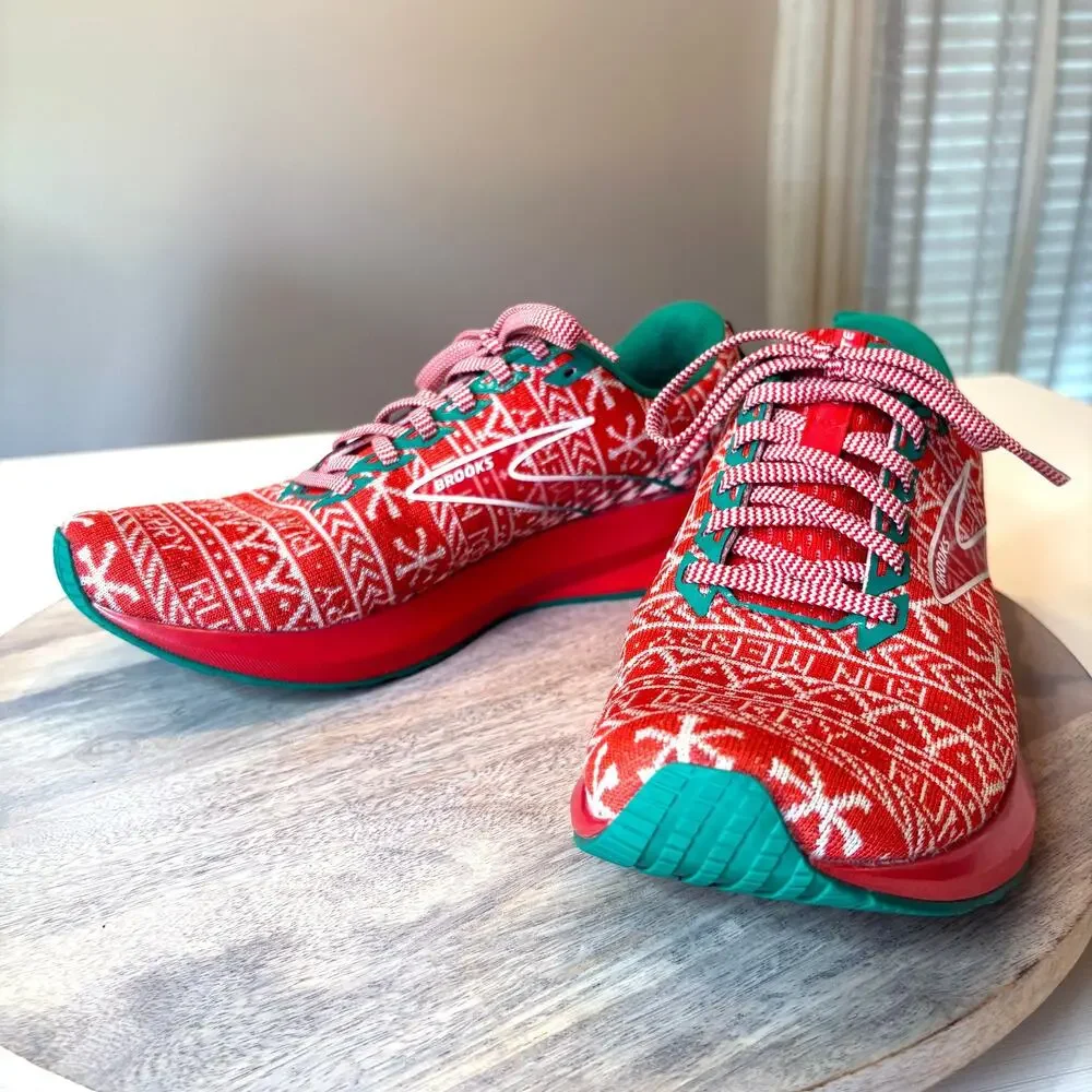 Brooks Levitate 5 Run Merry Men's 11 Christmas Running Shoes Red Green Holiday